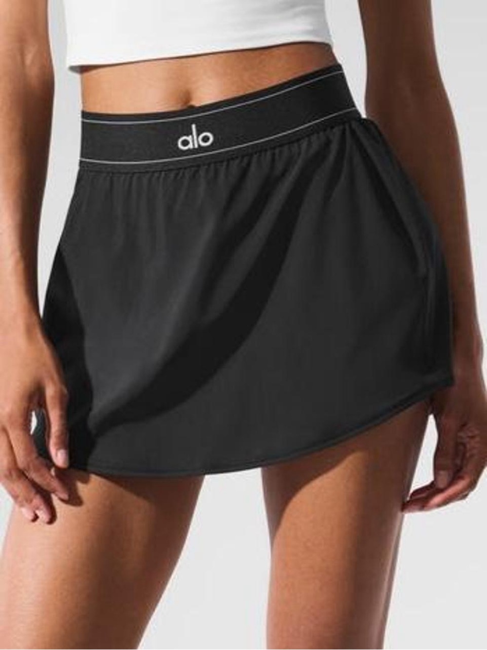 ALO Yoga Match Point Tennis Skirt in Black with Built-In Short. *NWT*
